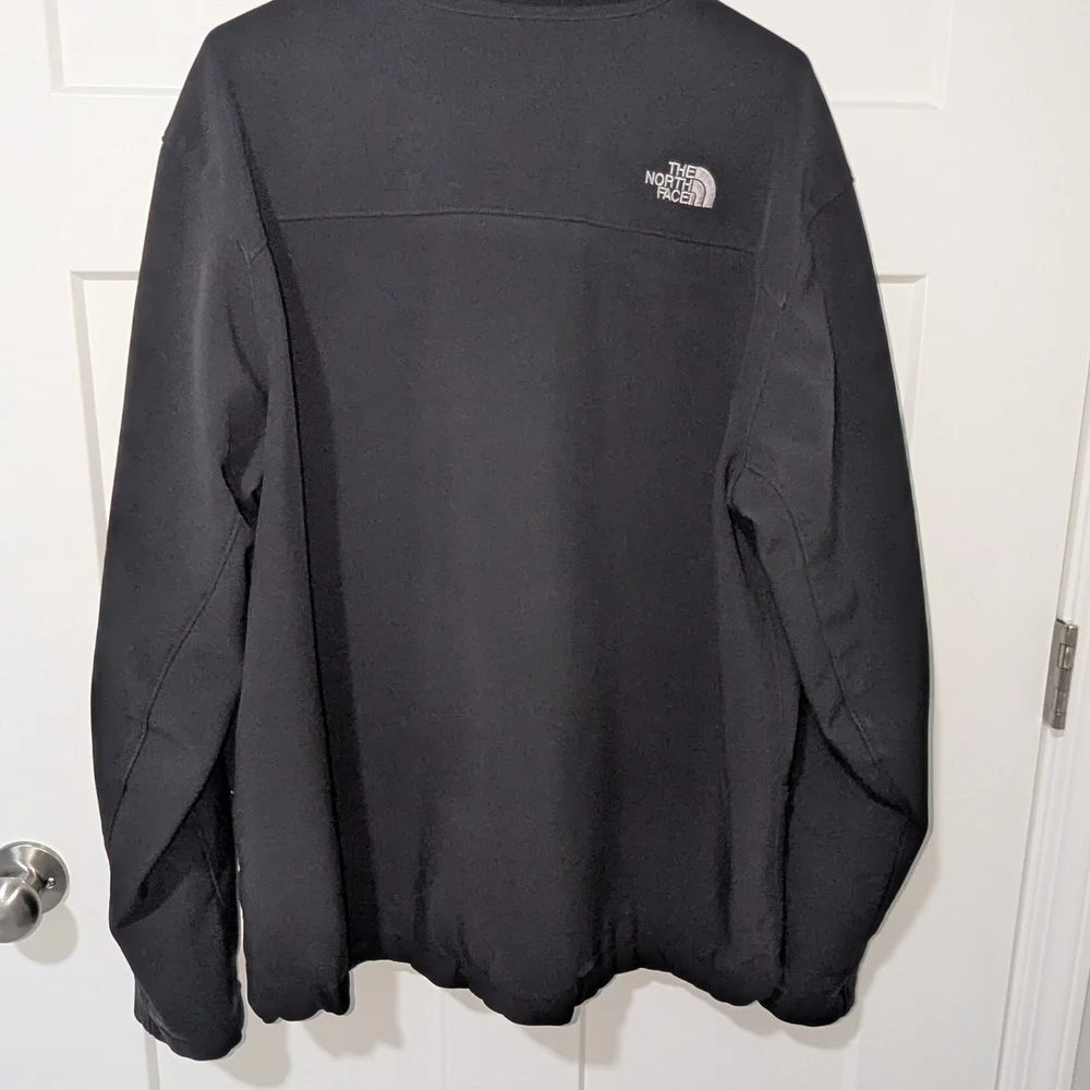 The North Face Men's Black Apex Bionic Softshell Jacket - Picture 2 of 9